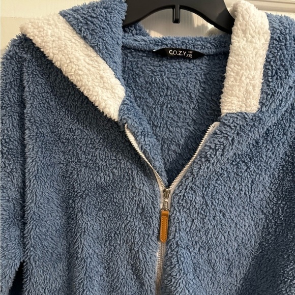 C.O.Z.Y. full zip sherpa wth hood size XXL - Picture 2 of 6